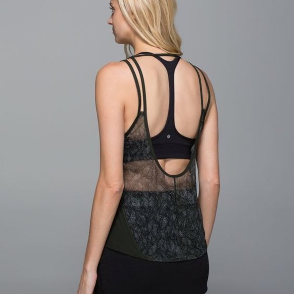 Lululemon tank top and bra - Picture 1 of 8